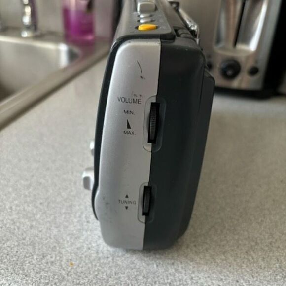 Emerson AM/FM Weather Band Radio Model RP6251 - Picture 6 of 9